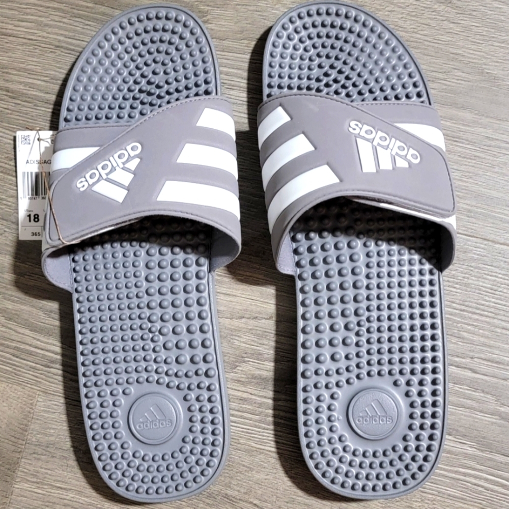 NWT Mens adidas Adissage Slides White/Gray Sz 18 M US
